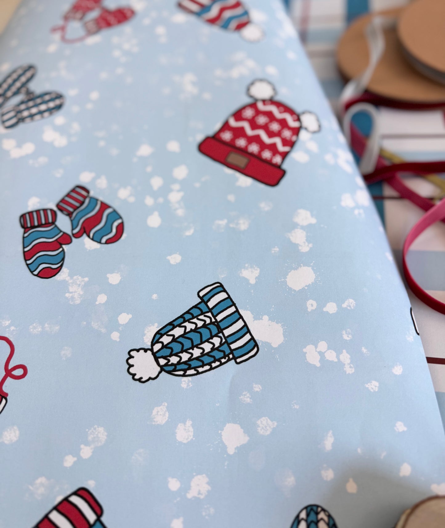 Wrapping: Hats & Mittens - Double Sided